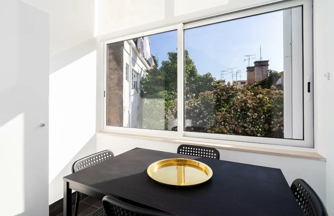 Whome | Golden Premium Apartment-1
