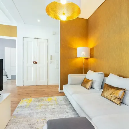 Whome | Golden Premium Apartment-3